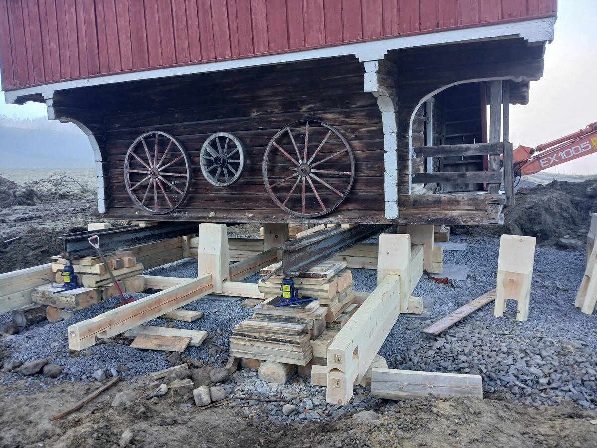 Restaurering av stabbur 3/3