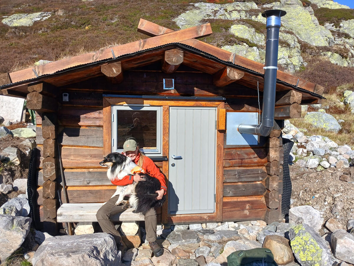 Bø fiskarlag si hytte på Lifjell 3/3